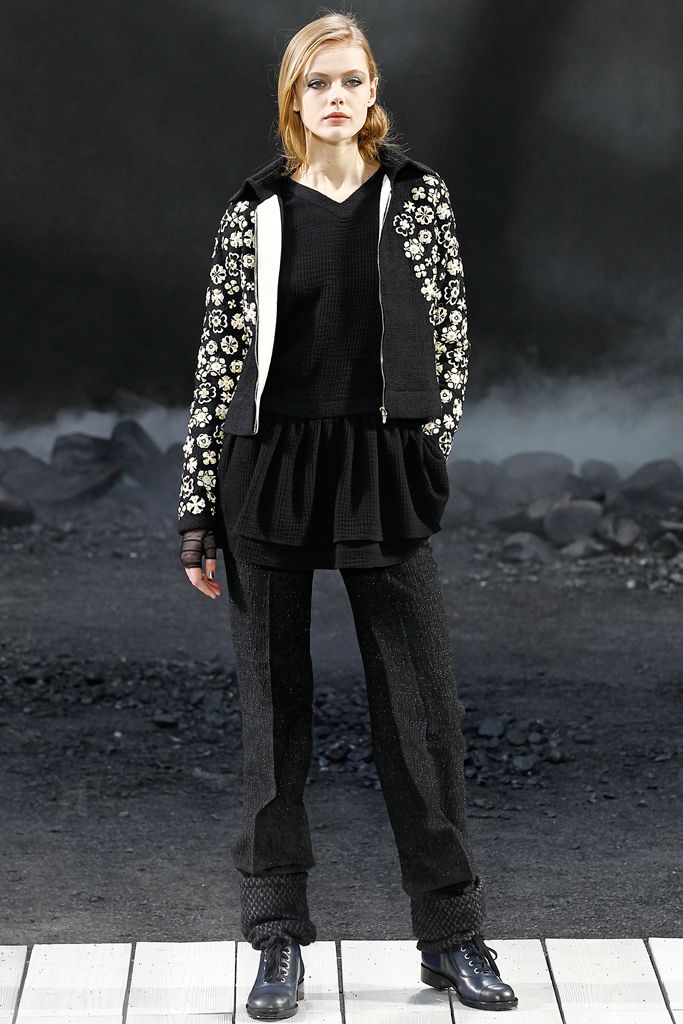Chanel F/W 11 Look 228