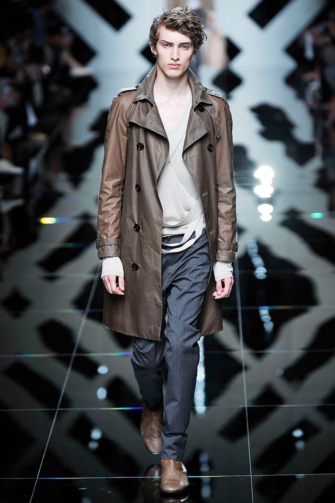 Burberry S/S 10 Menswear Look 1