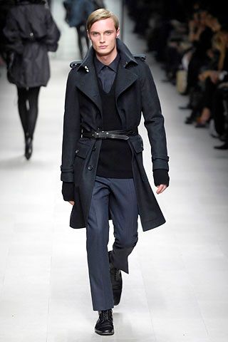 Burberry F/W 07 Look 97