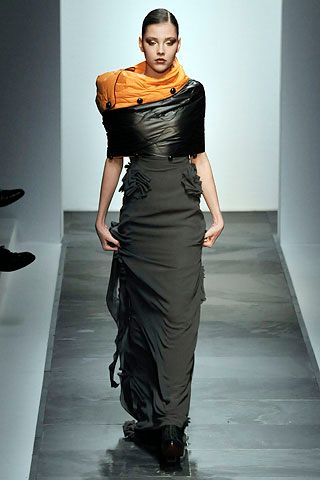 Daks by Giles Deacon F/W 08 Look 36