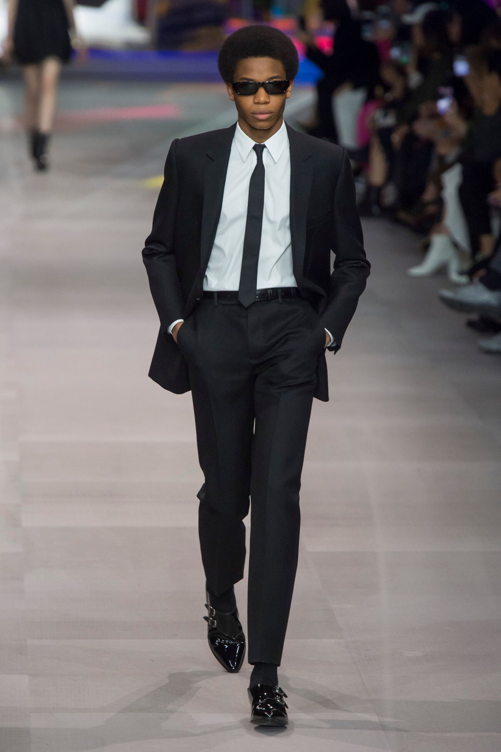 Celine S/S 19 Look 345