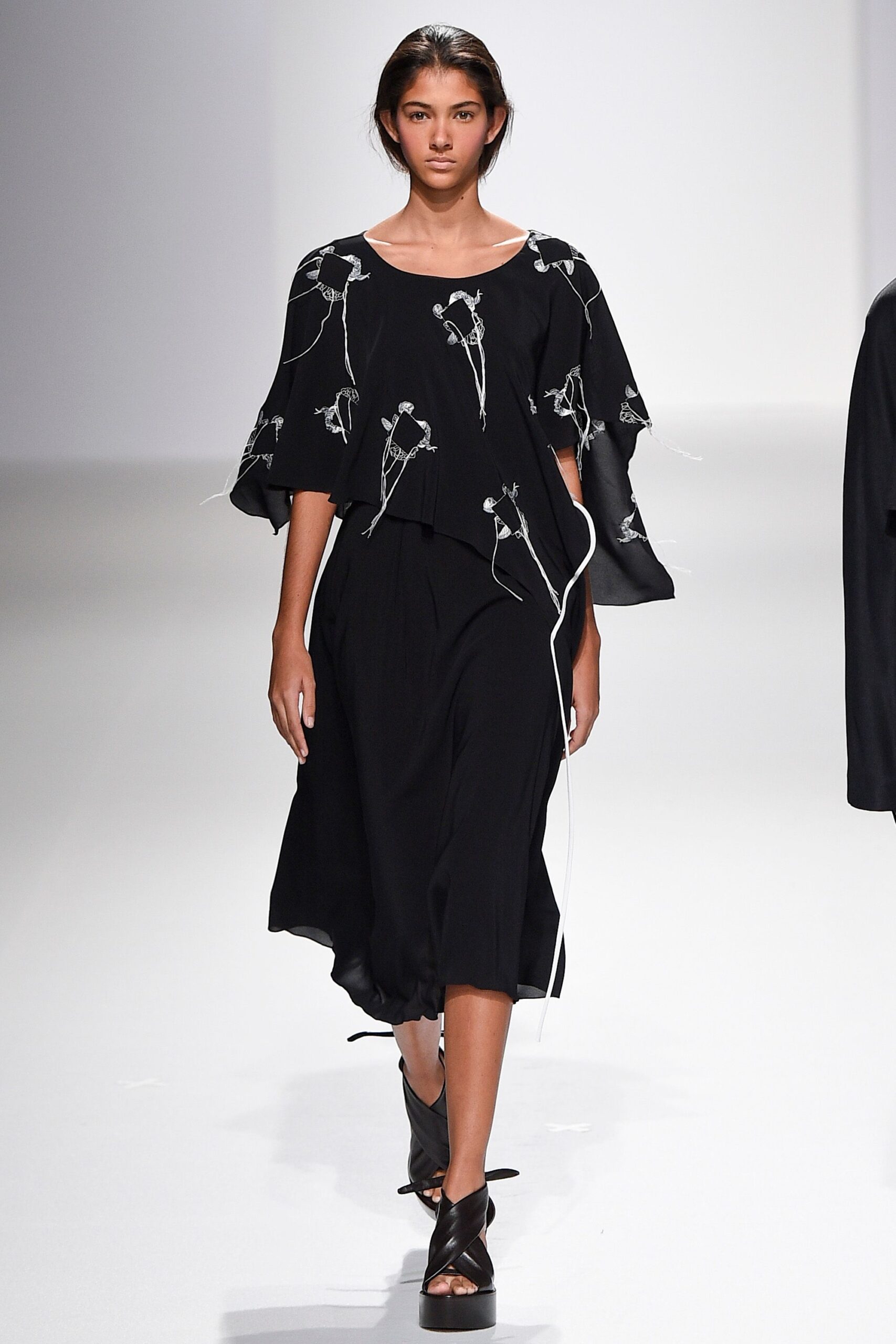 Chalayan S/S 17 Look 437
