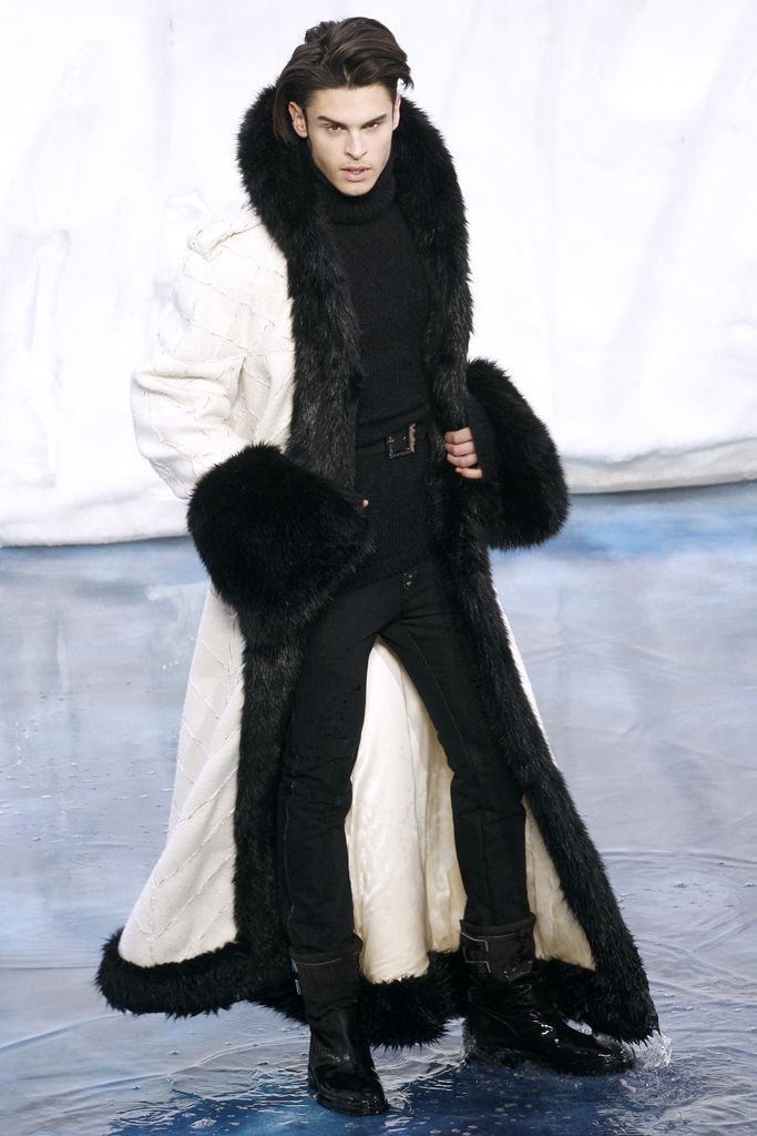 Chanel F/W 10 Look 403
