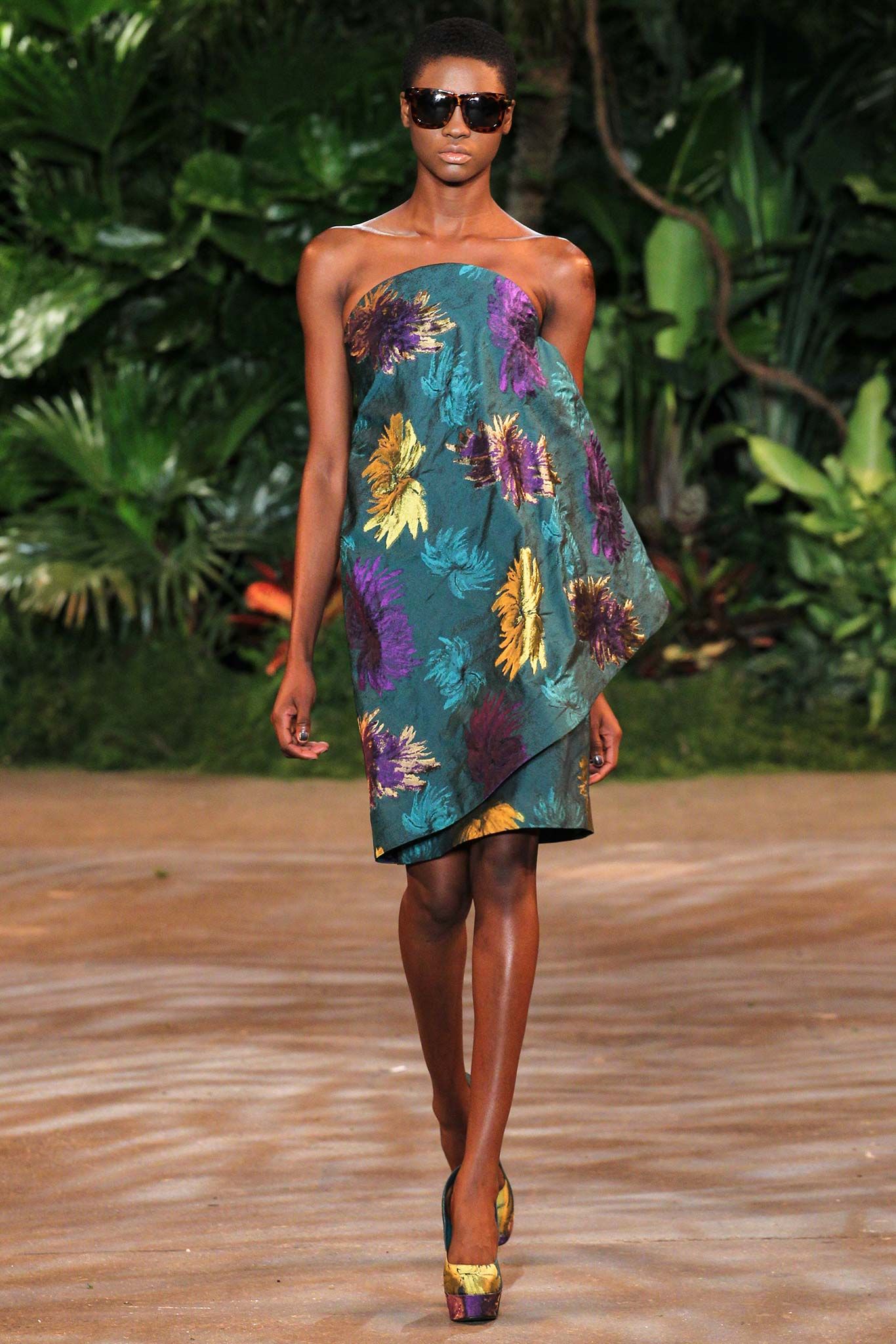 Christian Siriano F/W 15 Look 308