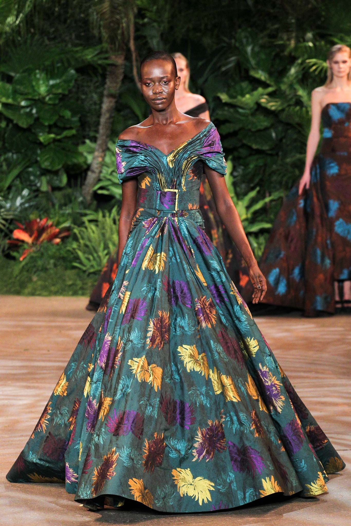 Christian Siriano F/W 15 Look 342