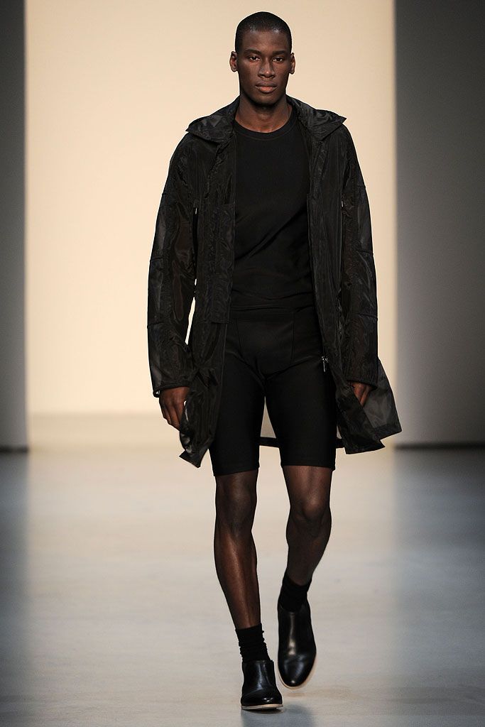 Calvin Klein Collection S/S 10 Menswear Look 1