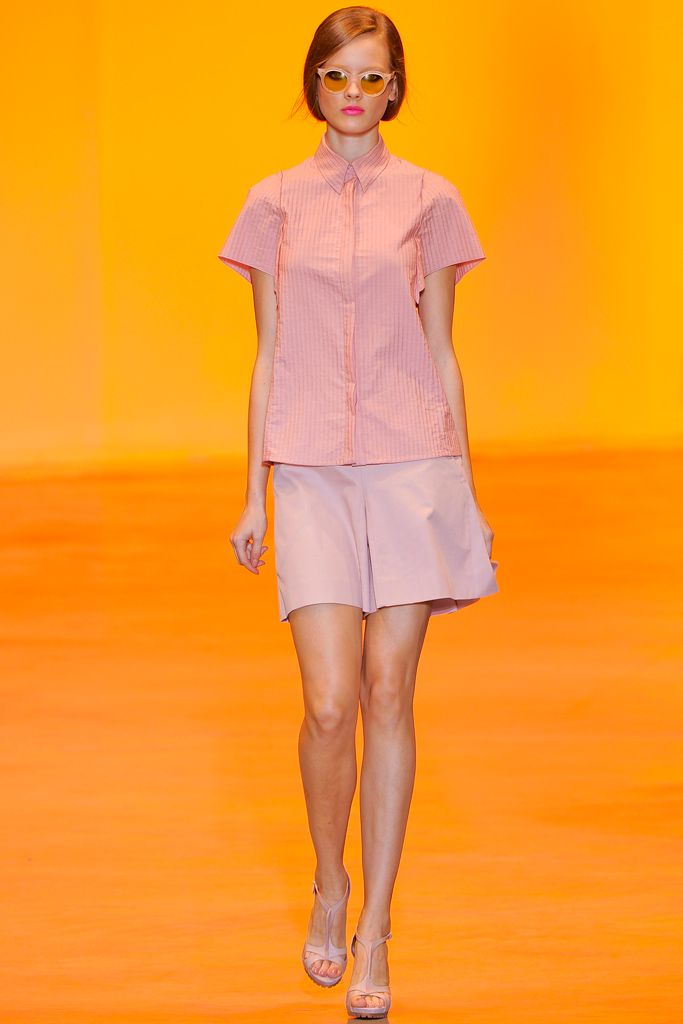 pink striped short-sleeve shirt