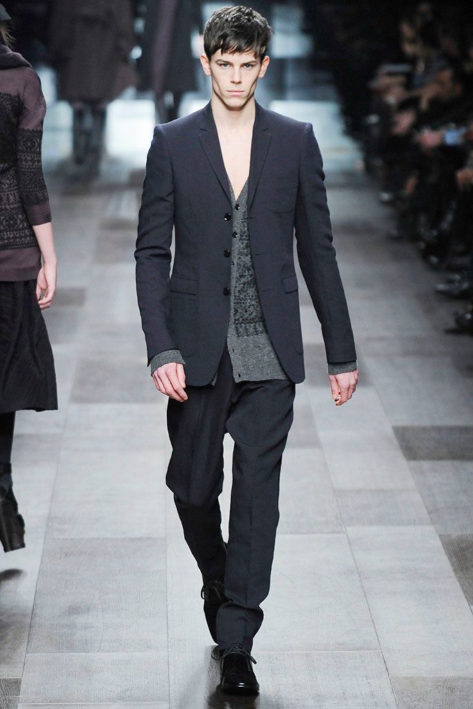 Burberry F/W 09 Look 152