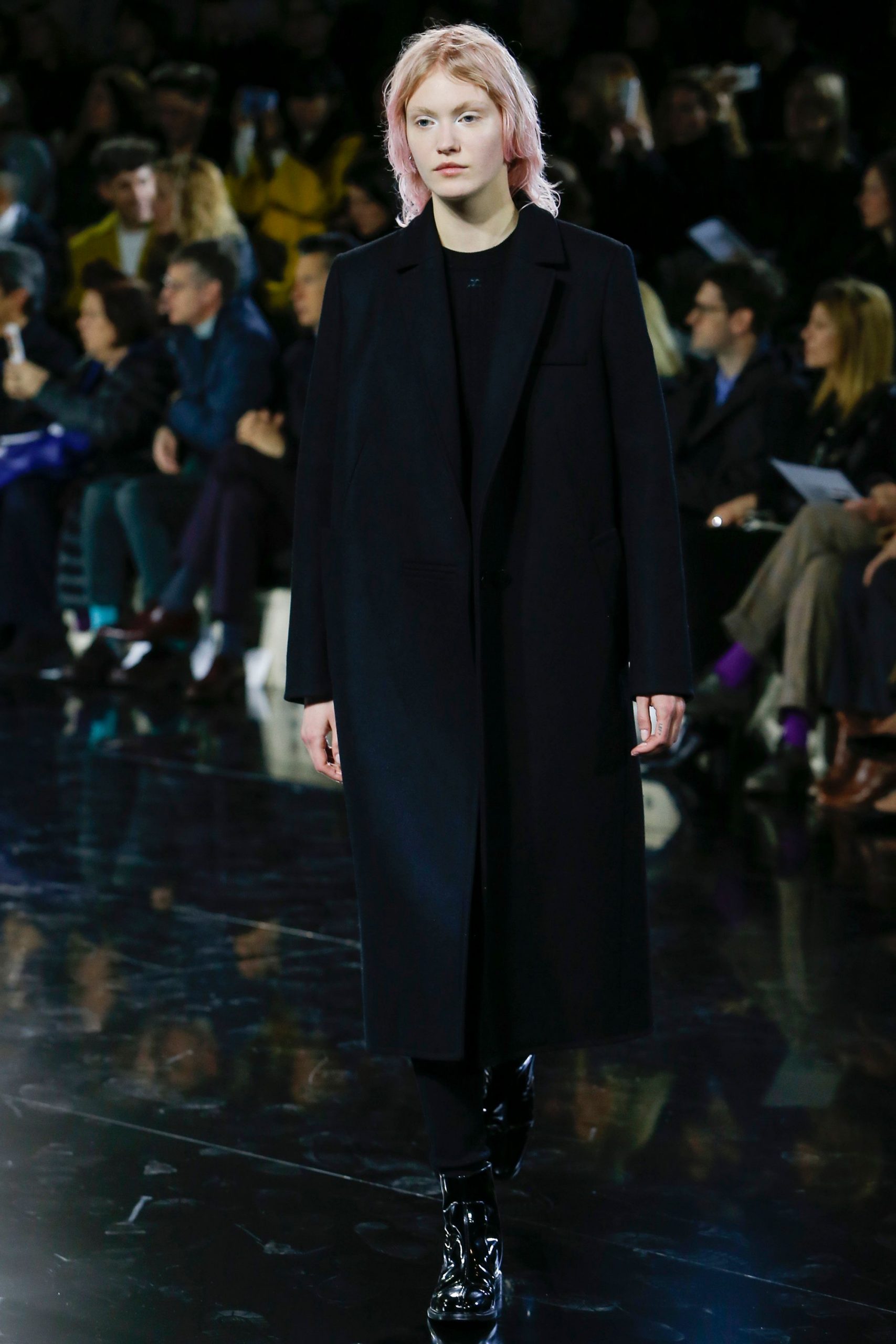 Courrèges F/W 16 Look 10