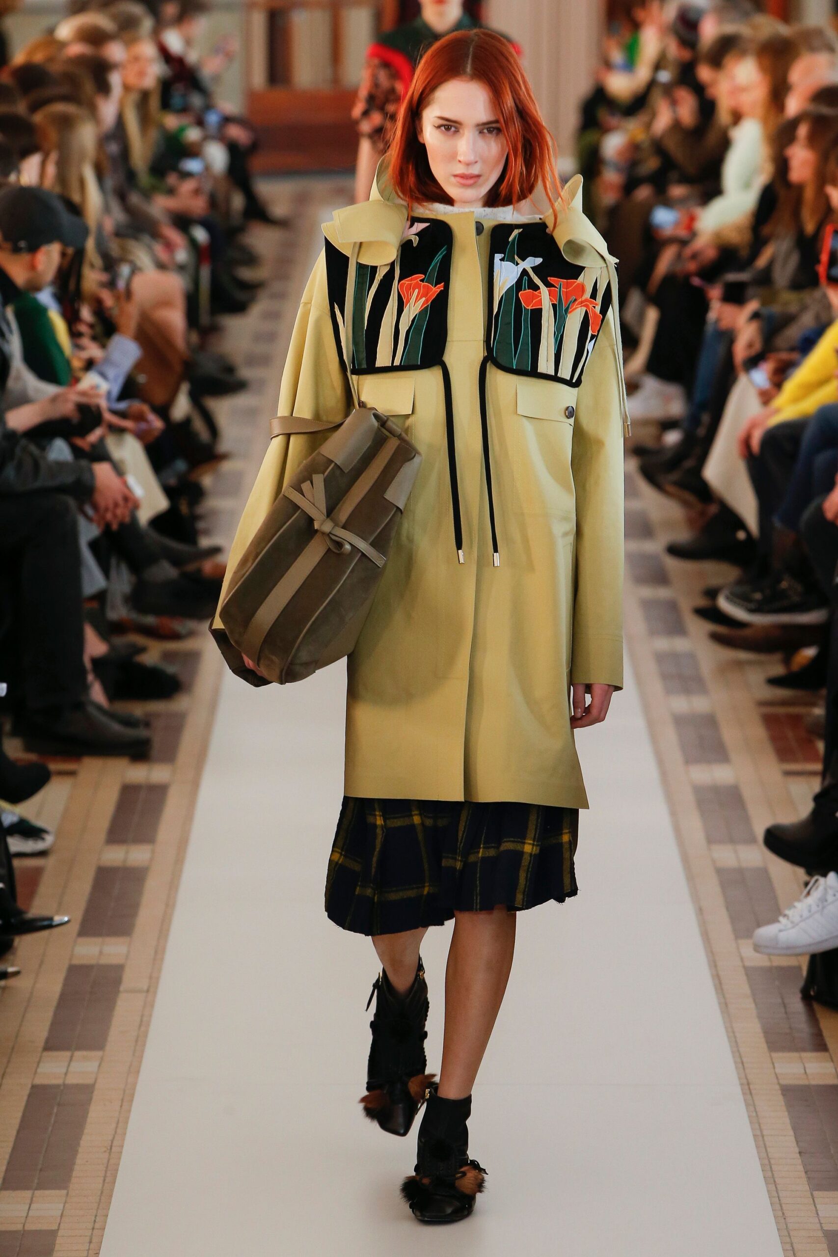 Carven F/W 18 Look 76