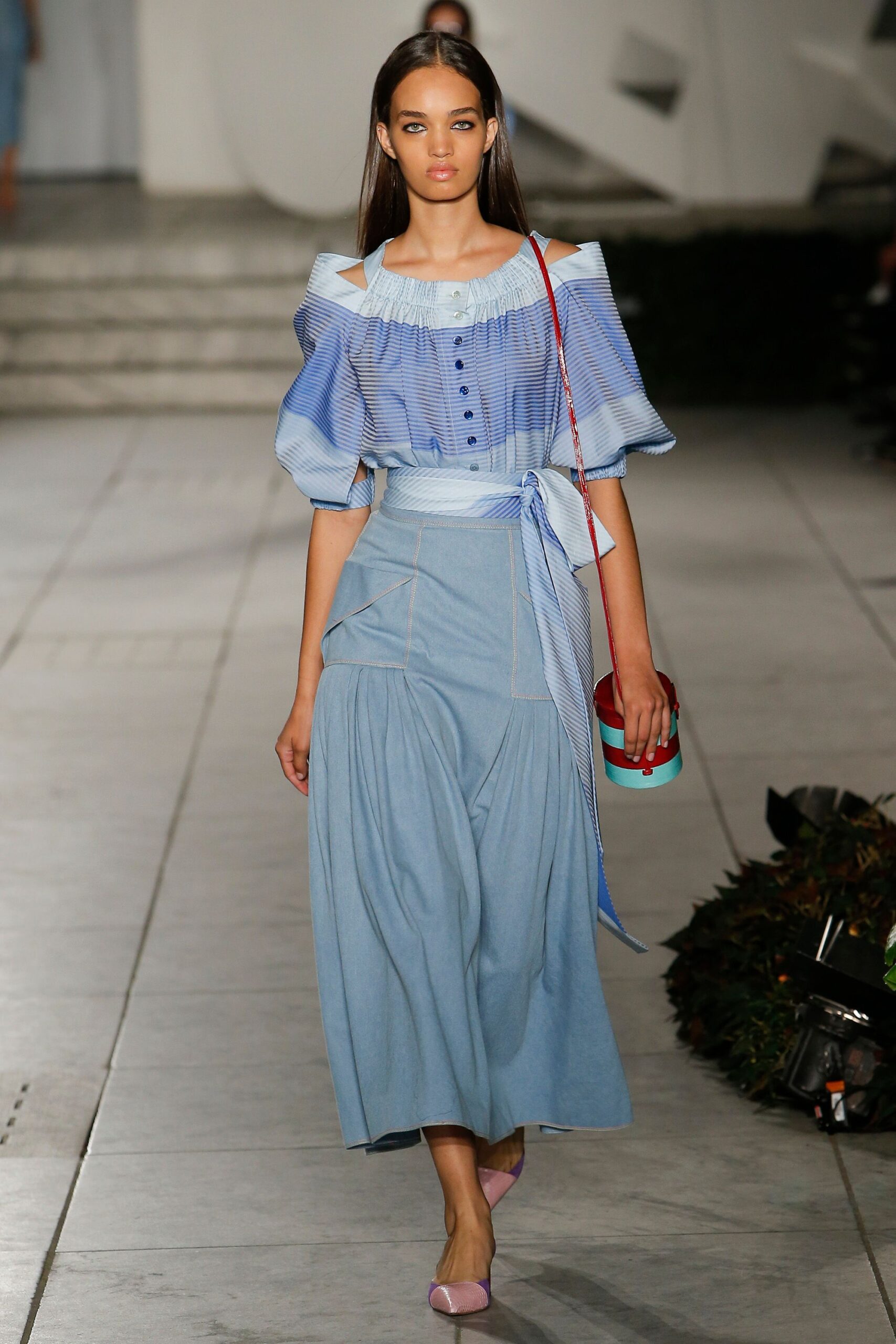 Carolina Herrera S/S 18 Look 116
