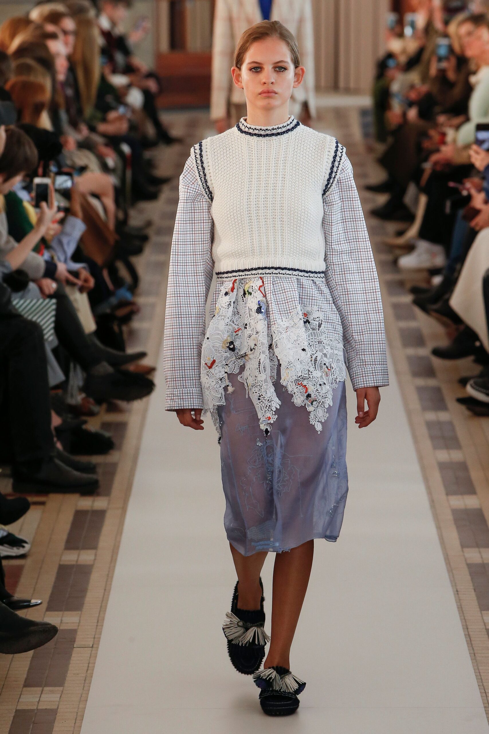 Carven F/W 18 Look 283