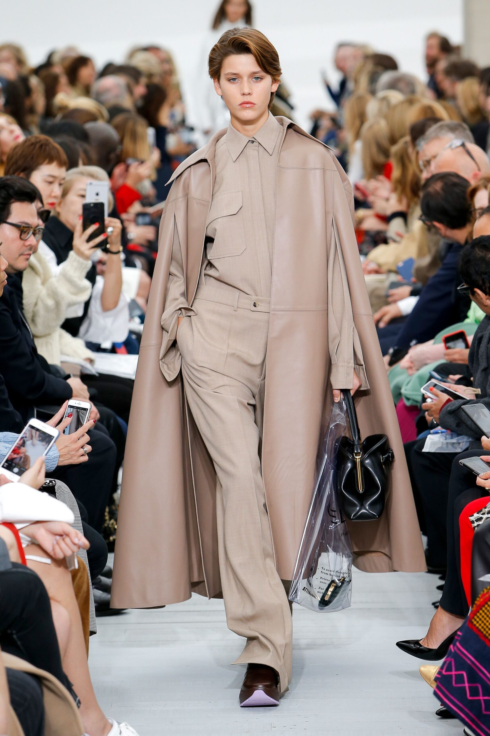 Celine S/S 18 Look 259