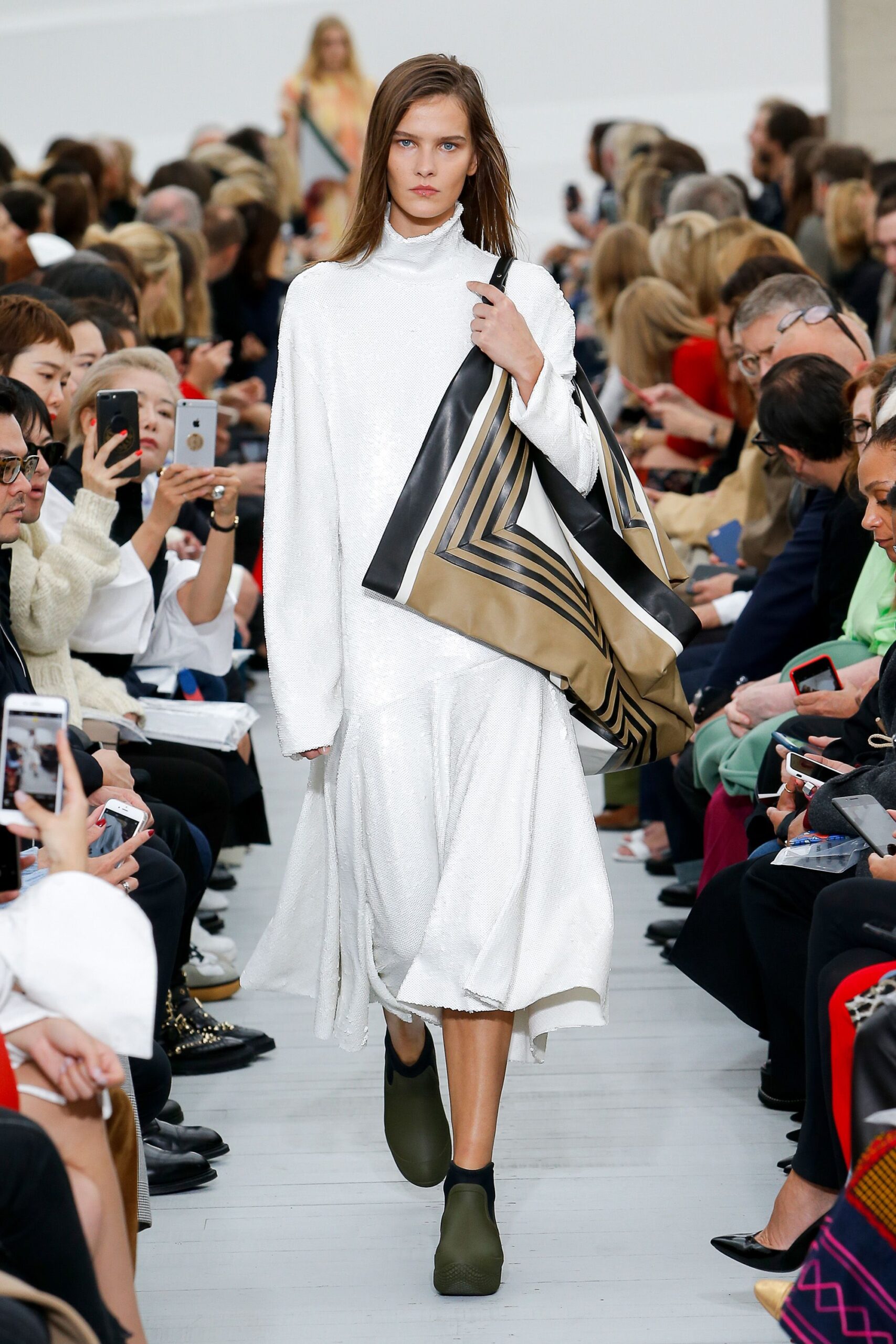 Celine S/S 18 Look 264