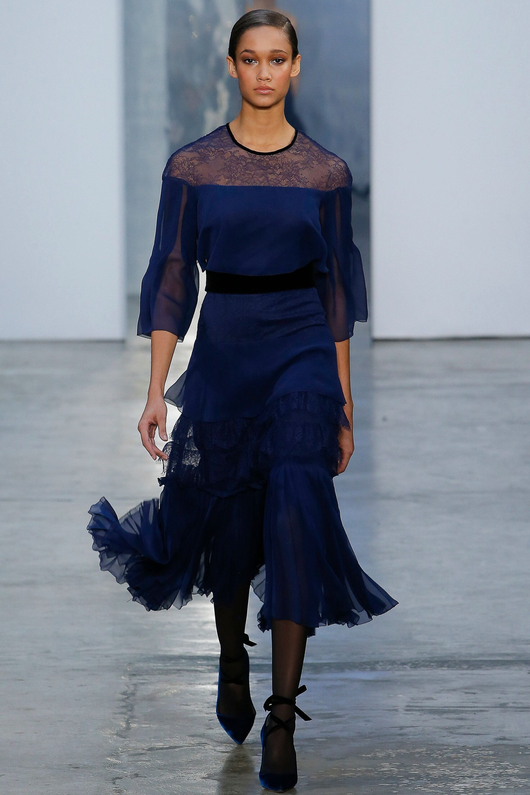 Carolina Herrera F/W 17 Look 331