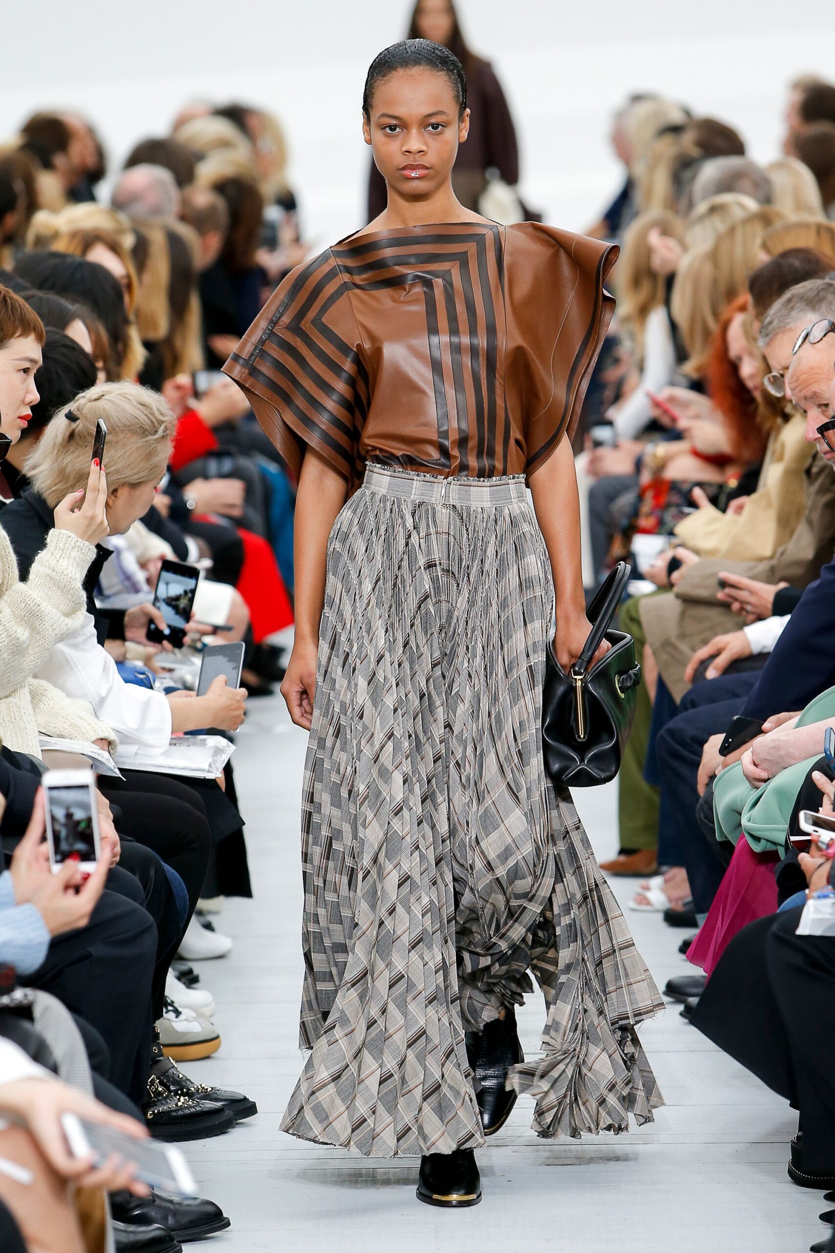 Celine S/S 18 Look 295