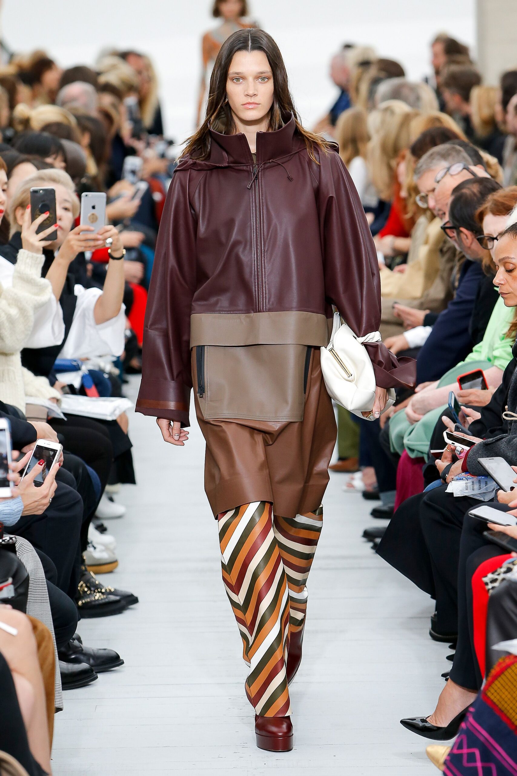 Celine S/S 18 Look 300