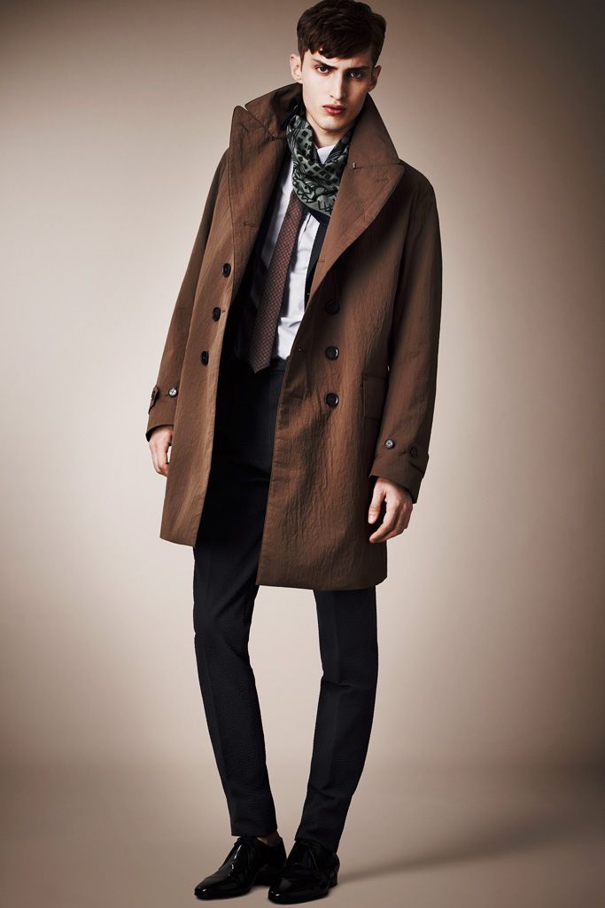 Burberry Resort 13 Look 37