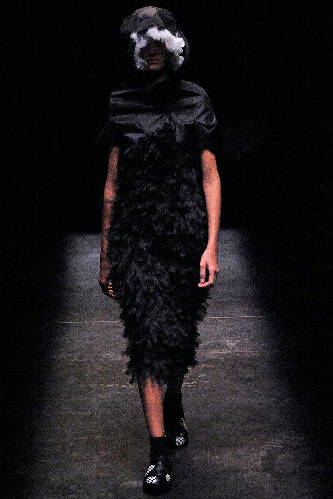 Comme des Garçons S/S 09 Look 96