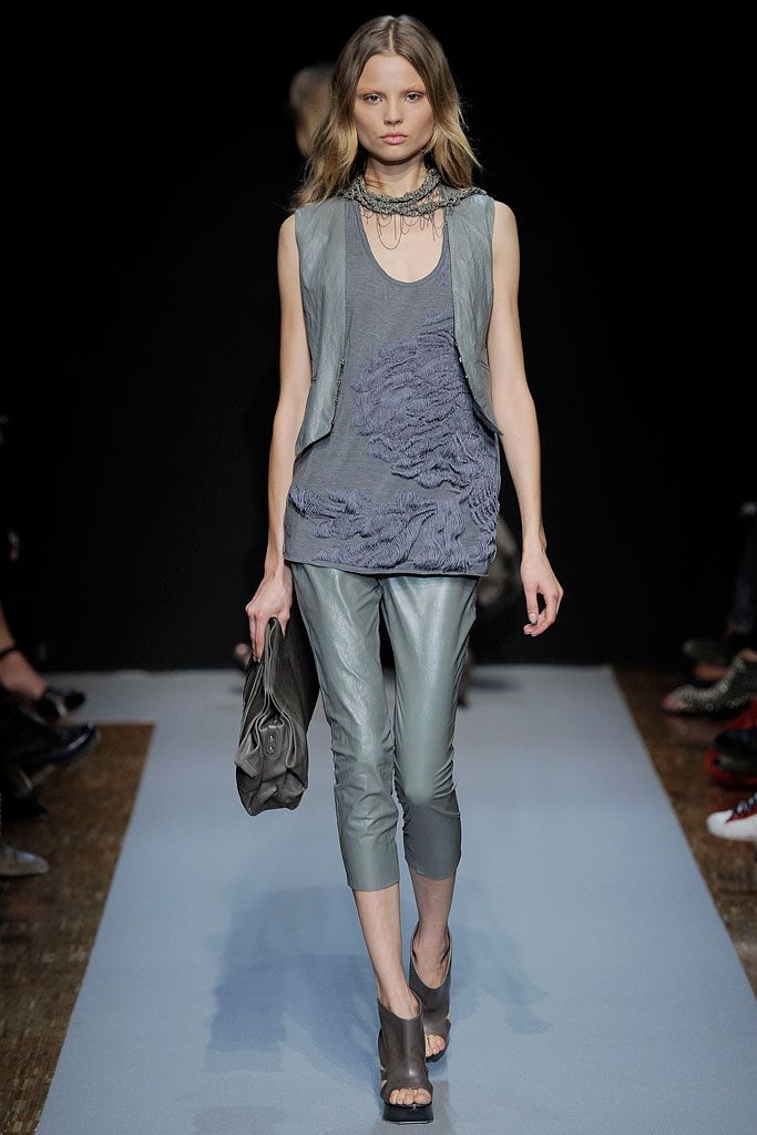 Costume National S/S 10 Look 15