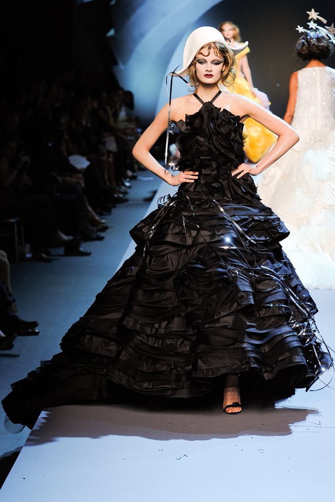 Christian Dior F/W 11 Couture Look 207