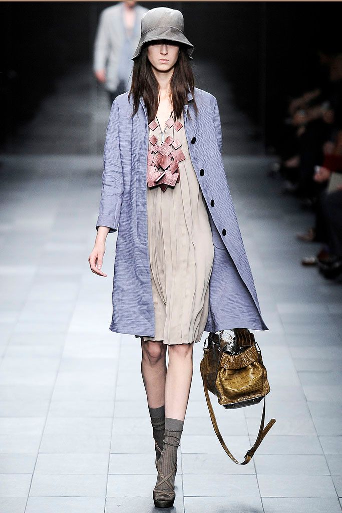 Burberry S/S 09 Look 99