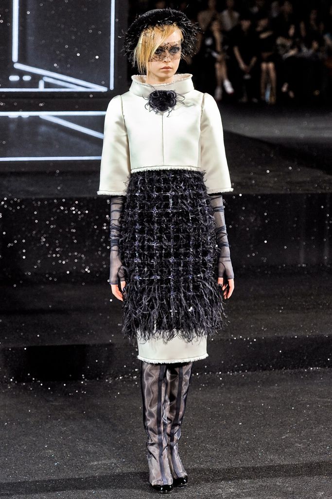 Chanel F/W 11 Couture Look 218