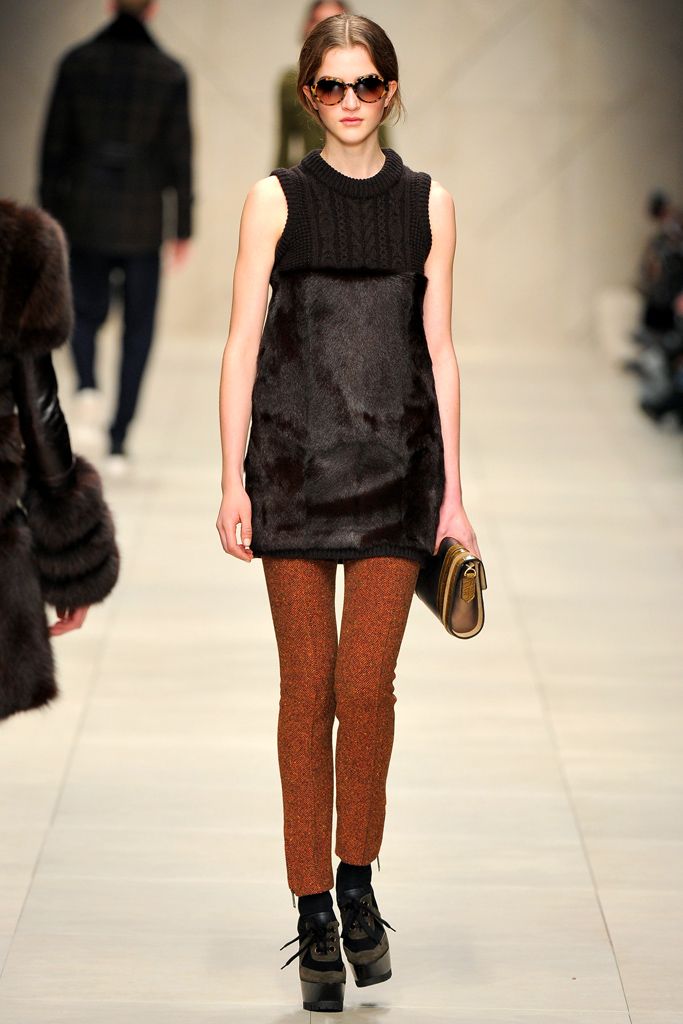 Burberry F/W 11 Look 117