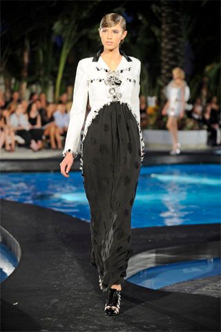 Chanel Resort 09 Look 371