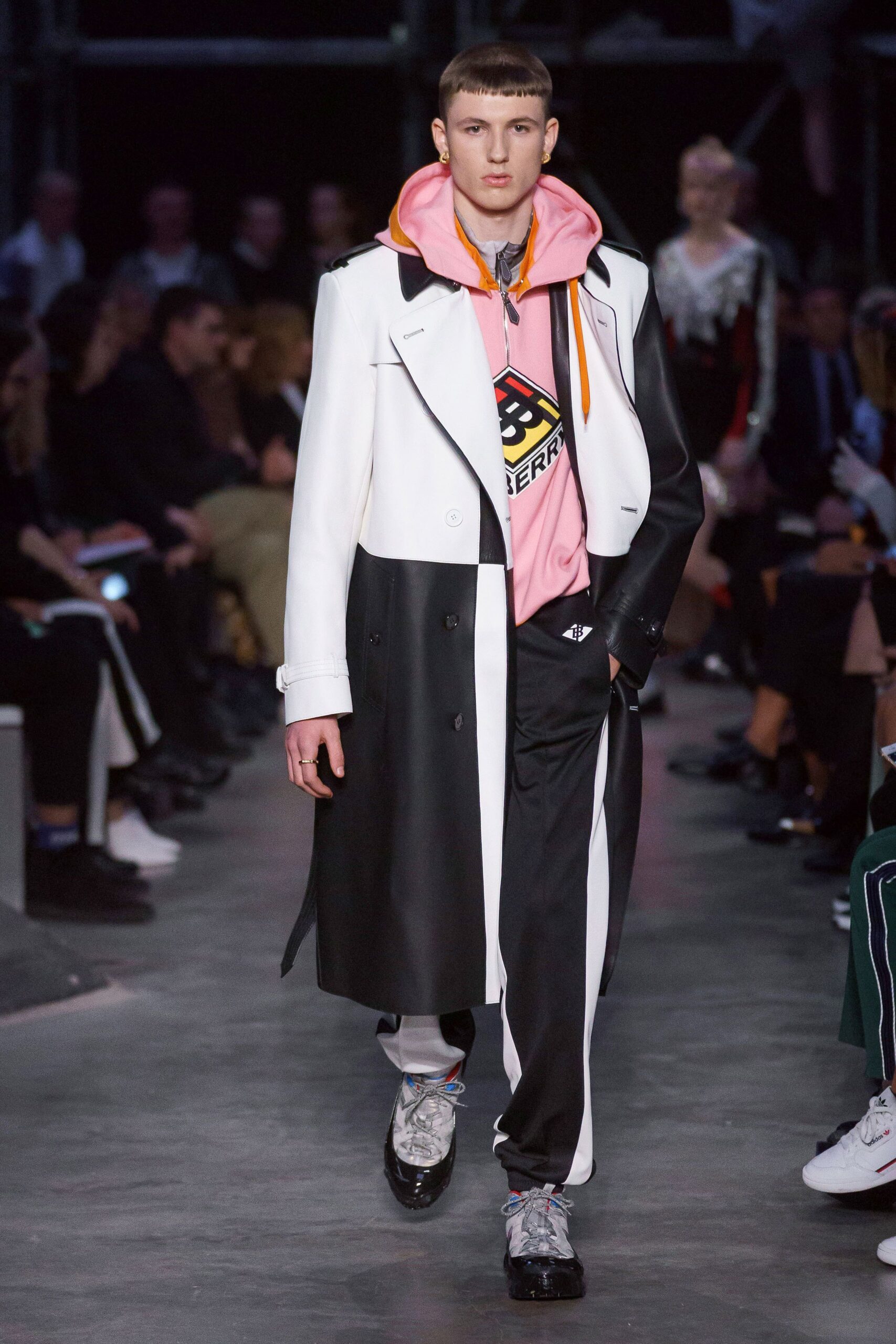 Burberry F/W 19 Look 82