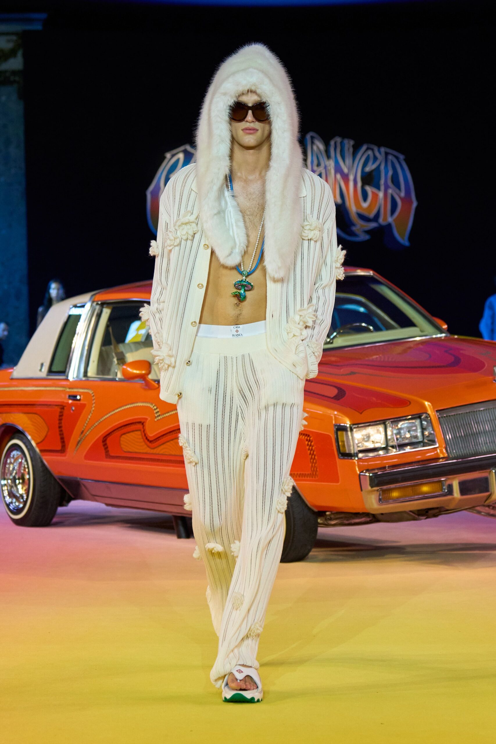 white fur long-sleeve collared relaxed fringed jacket