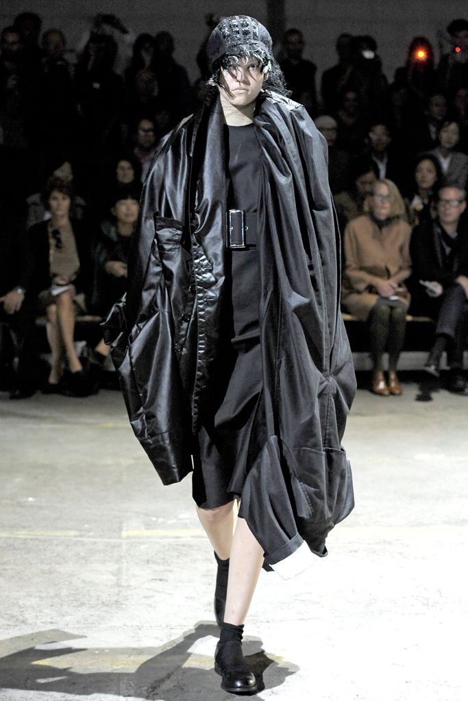 Comme des Garçons S/S 11 Look 1