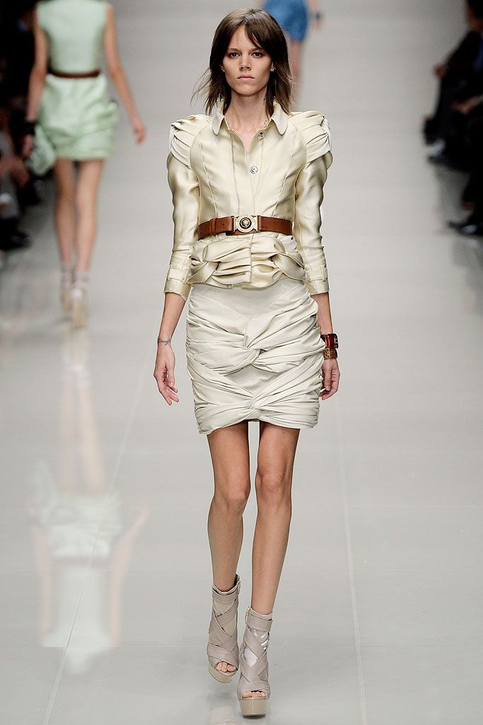 Burberry S/S 10 Look 165