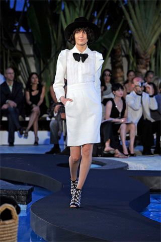 Chanel Resort 09 Look 38
