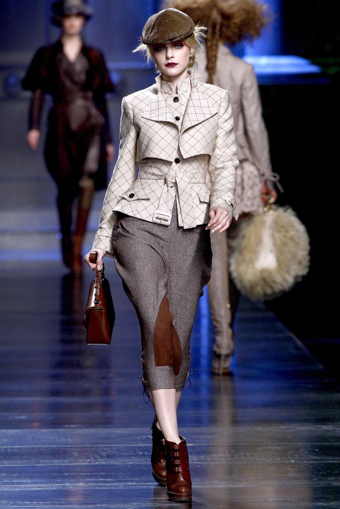 Christian Dior F/W 10 Look 96