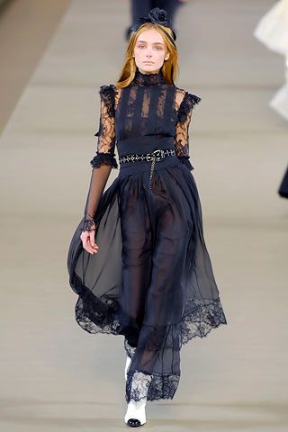 Chanel F/W 06 Look 297