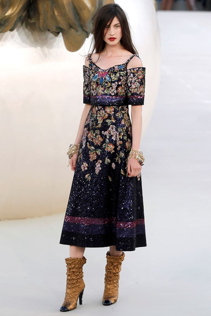 Chanel F/W 10 Couture Look 328