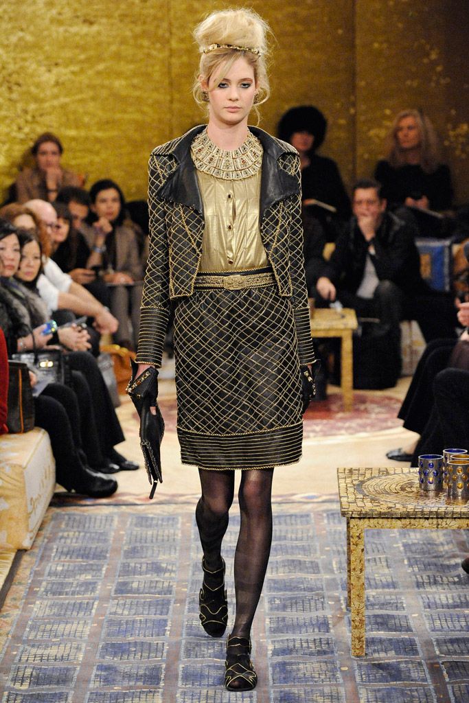 Chanel F/W 11 Look 46