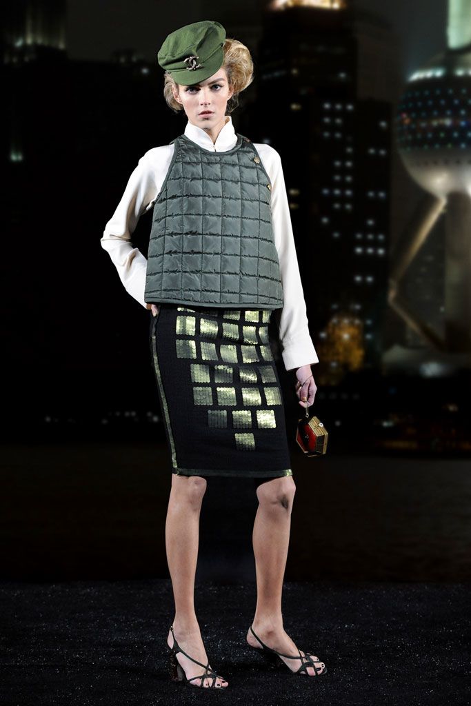 Chanel F/W 10 Look 286