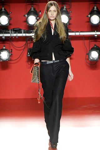 Daks by Giles Deacon F/W 07 Look 14