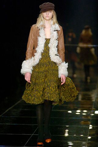 Burberry F/W 05 Look 5