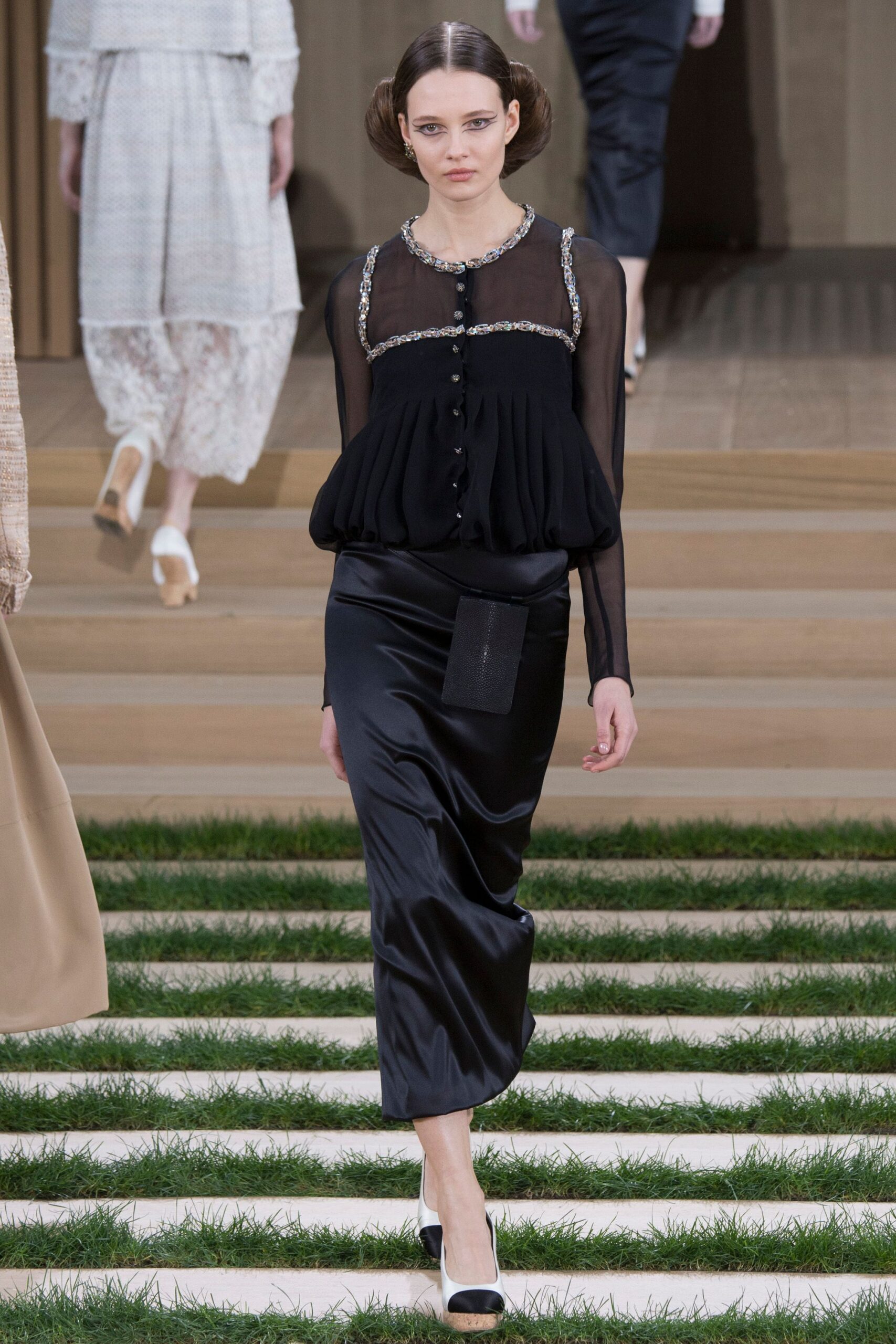 Chanel S/S 16 Couture Look 327