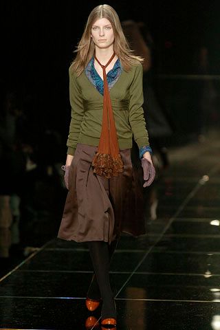 Burberry F/W 05 Look 165