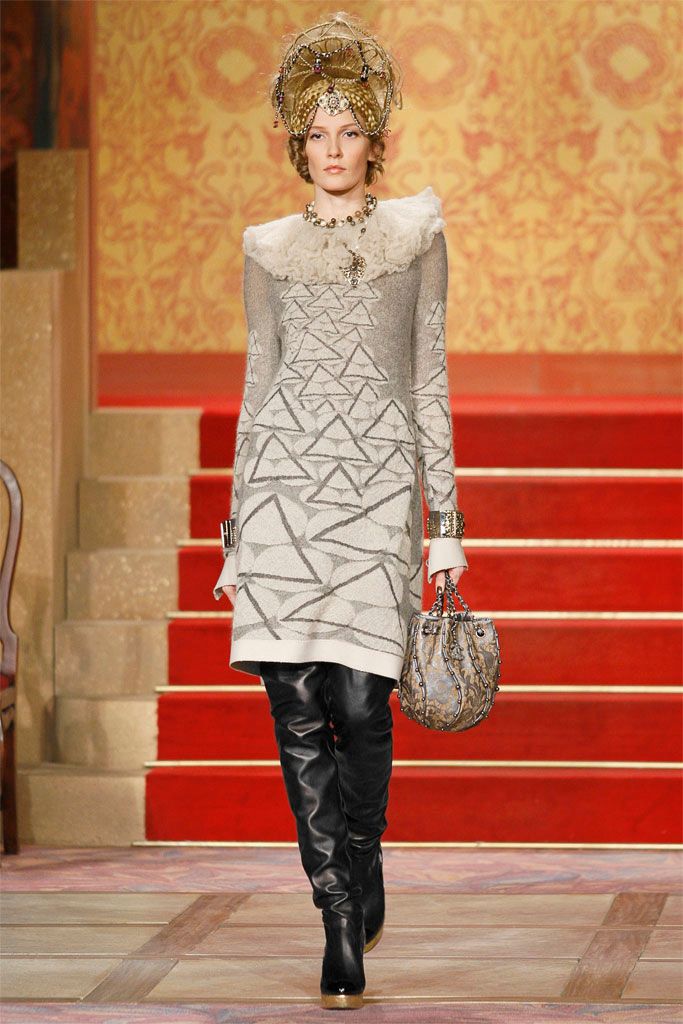 Chanel F/W 09 Look 100