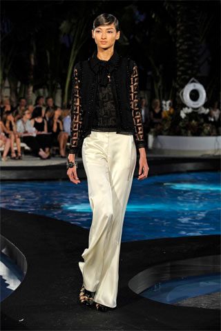 Chanel Resort 09 Look 340