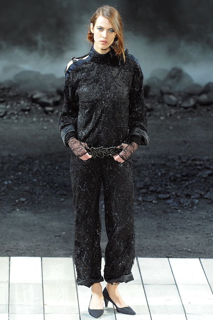 Chanel F/W 11 Look 324