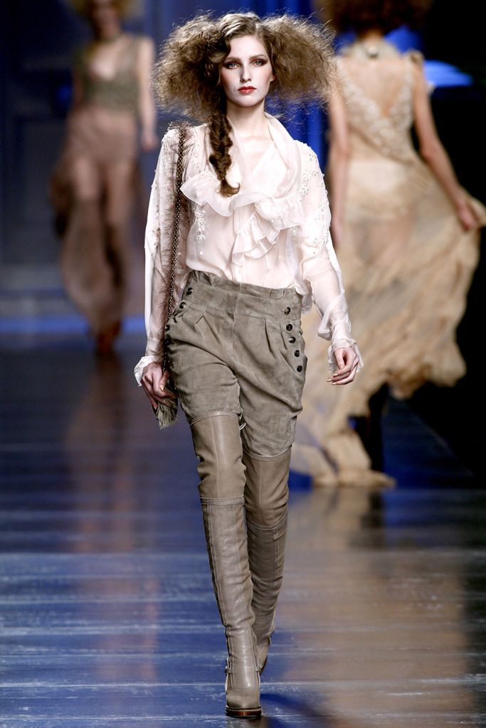 Christian Dior F/W 10 Look 240