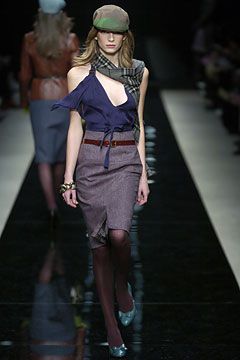 Burberry F/W 04 Look 45