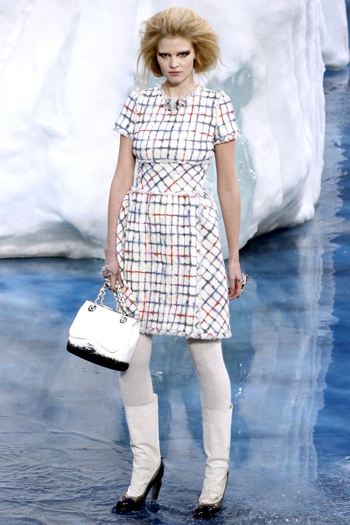 Chanel F/W 10 Look 141