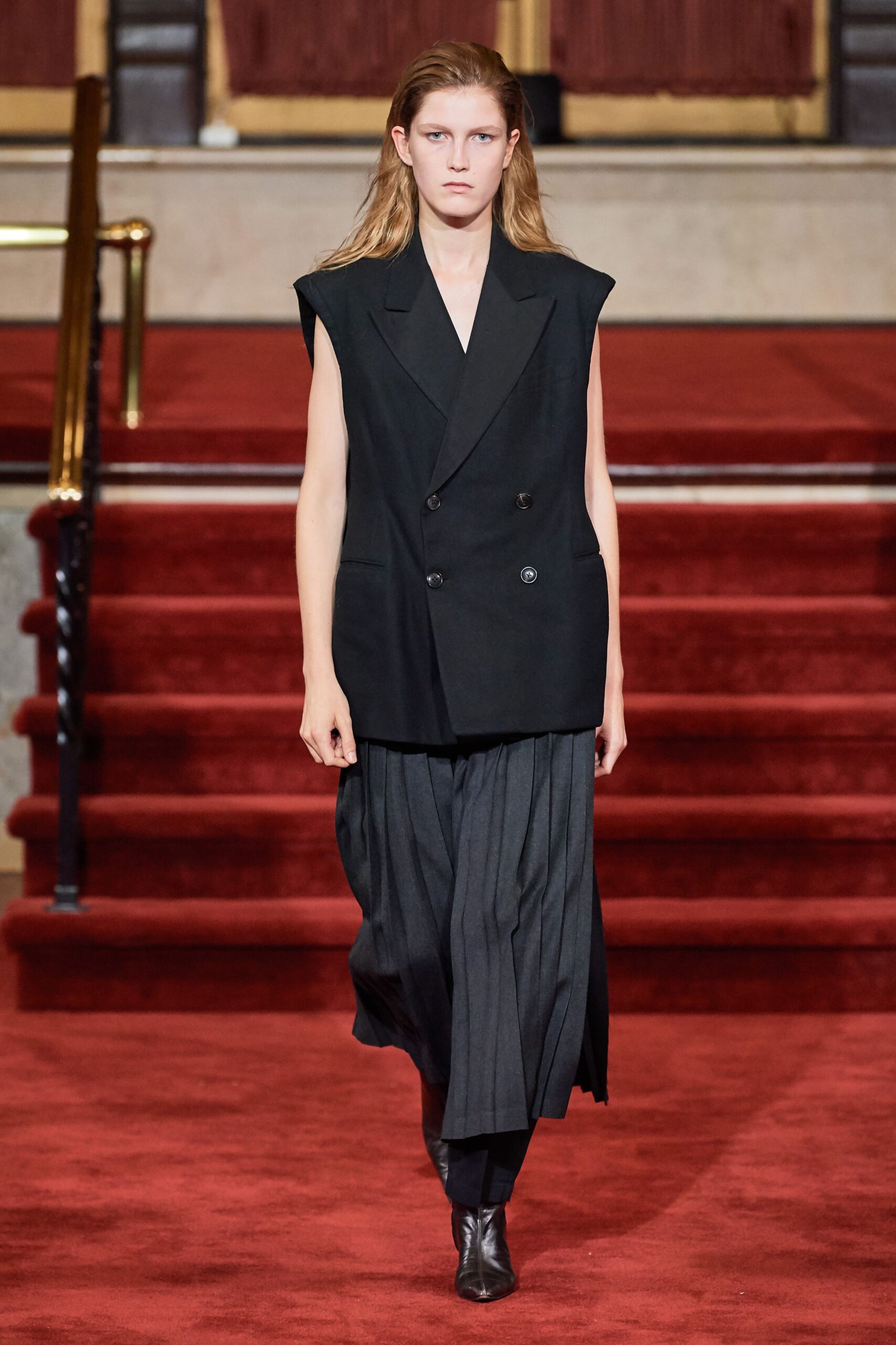 sleeveless double-breasted tuxedo blazer